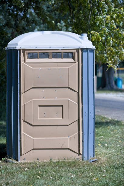 Portable Toilet Options We Offer in Edina, MO